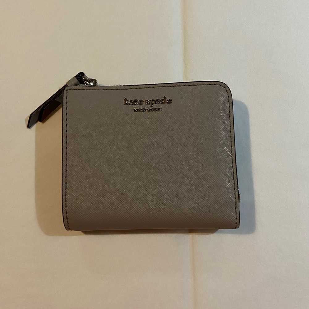 Kate spade small L zip bifold wallet